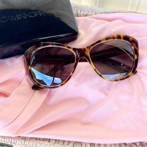 ✨ REbecca Minkoff sunglasses no scratches!!
